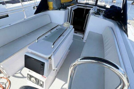 Catalina 425 Yacht For Sale