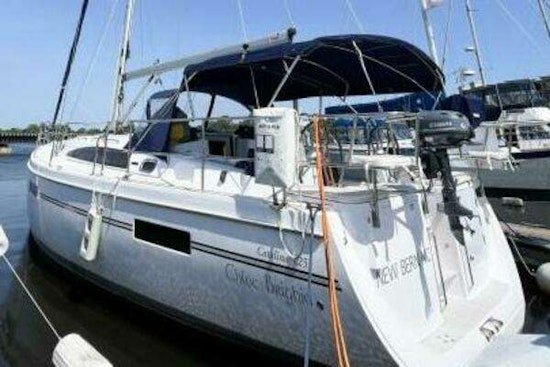 Catalina 425 Yacht For Sale