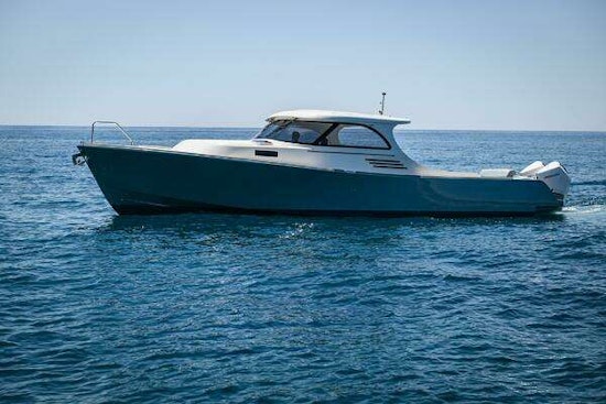 Toy Marine 39 Outboard Yacht For Sale