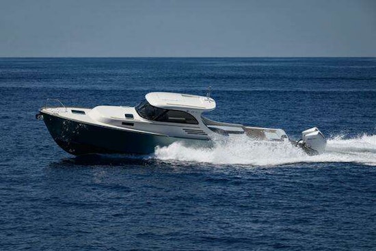 Toy Marine 39 Outboard Yacht For Sale