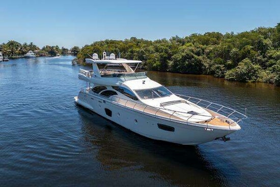 Azimut 75 Fly Yacht For Sale
