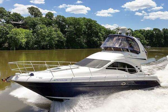 Sea Ray 420 Sedan Bridge Yacht For Sale