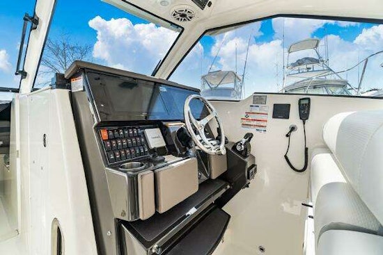 Pursuit 365DC Yacht For Sale