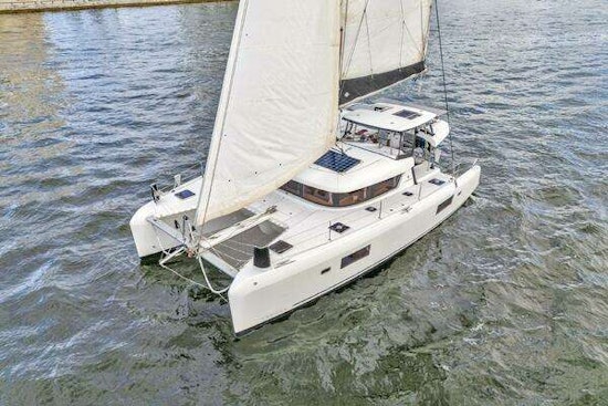 Lagoon 42 Yacht For Sale