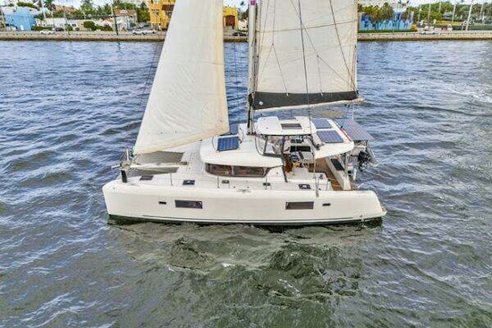 Lagoon 42 Yacht For Sale