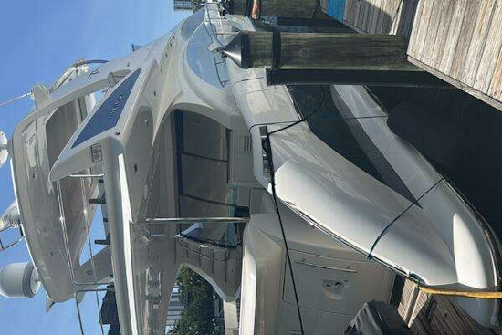 Azimut Flybridge Yacht For Sale