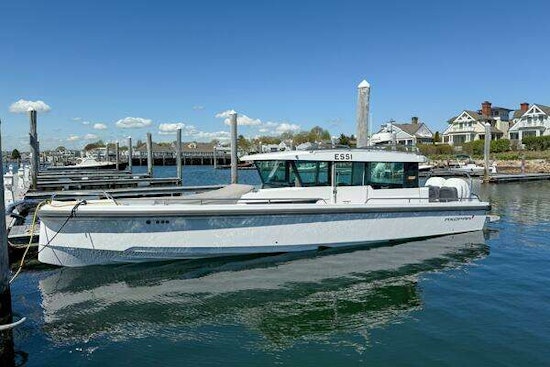 Axopar 37 Cabin Yacht For Sale