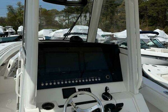 Regulator 31 Yacht For Sale