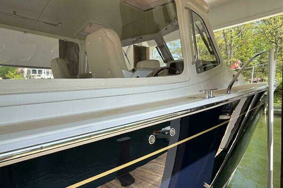 MJM 36Z Yacht For Sale