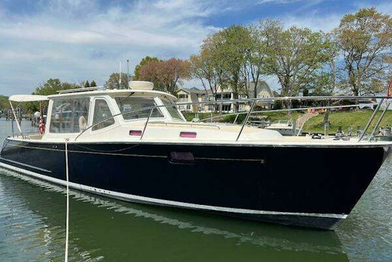 MJM 36Z Yacht For Sale
