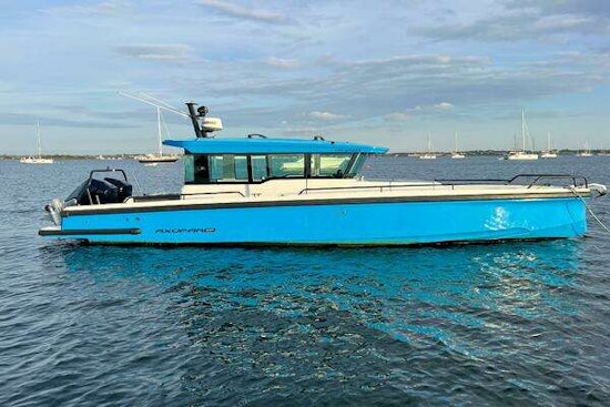 Axopar 37 XC Yacht For Sale