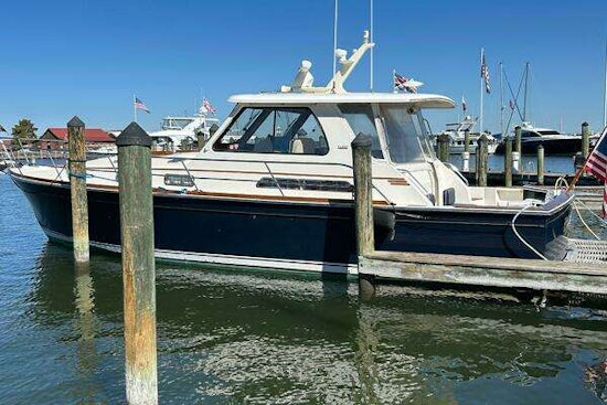 Sabre 42 Hardtop Express Yacht For Sale