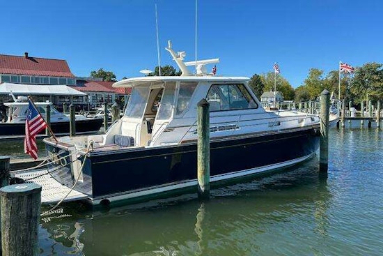 Sabre 42 Hardtop Express Yacht For Sale