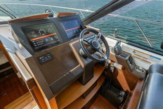 Tiara Yachts 53 Coupe Yacht For Sale