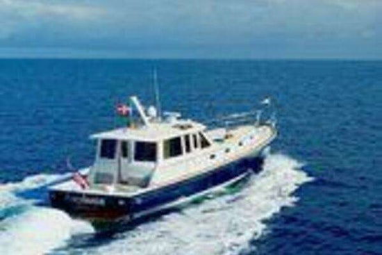 Grand Banks 49 Eastbay SX w/Side Door Yacht For Sale