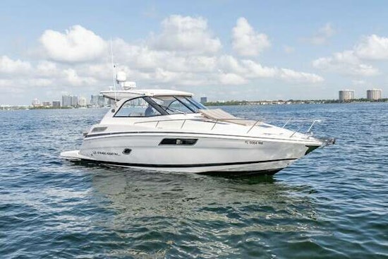 Regal 35 Sport Coupe Yacht For Sale
