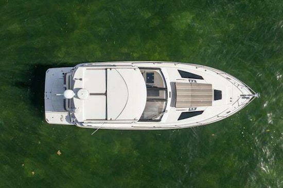 Regal 35 Sport Coupe Yacht For Sale