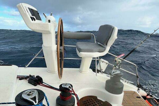 Catana 582 Yacht For Sale