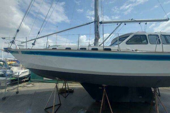 Roberts Custom Pilothouse Yacht For Sale