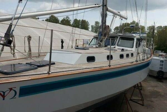 Roberts Custom Pilothouse Yacht For Sale
