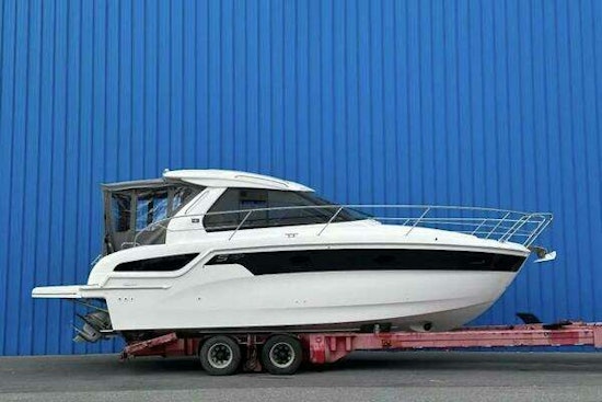 Bavaria S33 Yacht For Sale