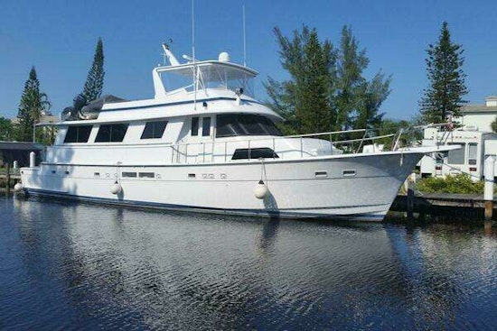 Hatteras 70 Cockpit Motor Yacht Yacht For Sale