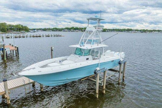 HCB 42 Lujo Yacht For Sale