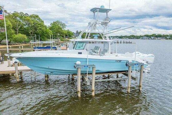 HCB 42 Lujo Yacht For Sale