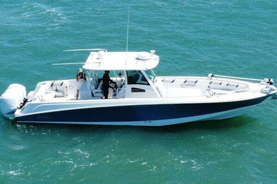Boston Whaler 370 Outrage Yacht For Sale