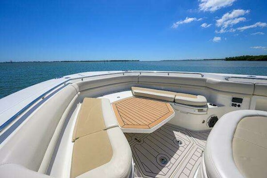 Boston Whaler 380 Outrage Yacht For Sale