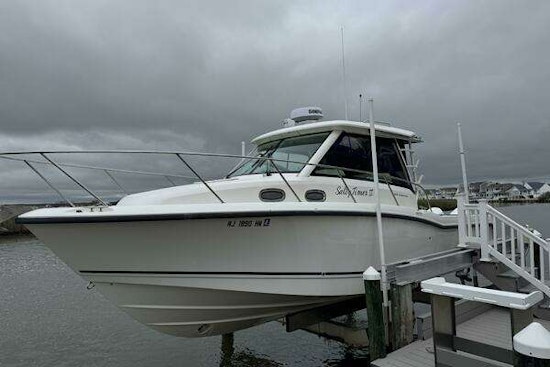 Boston Whaler 315 Conquest Yacht For Sale