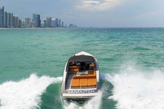VanDutch 40 Yacht For Sale