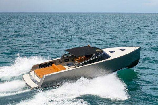 VanDutch 40 Yacht For Sale