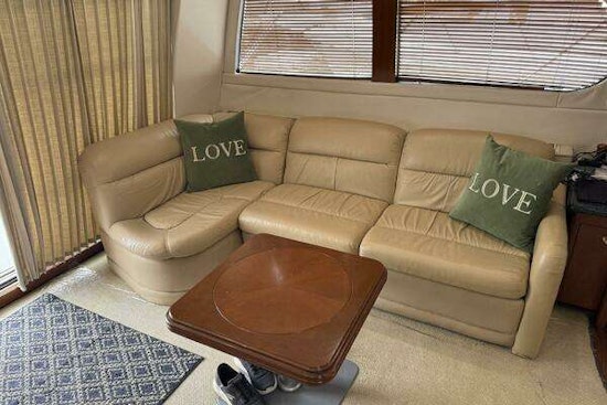 Carver  Yacht For Sale