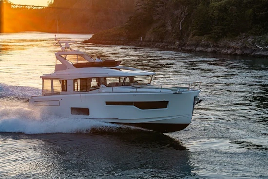 Nimbus 495 Flybridge Yacht For Sale