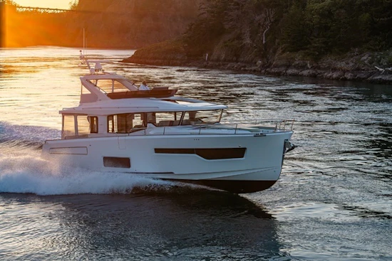 Nimbus 495 Flybridge Yacht For Sale
