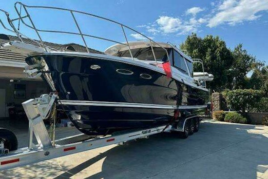 Cutwater C-32 C Yacht For Sale