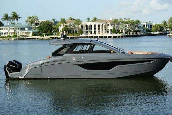 Cruisers Yachts 42 GLS OB Yacht For Sale