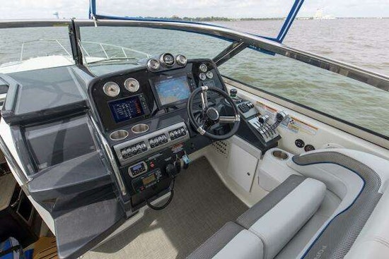 Formula 370 Super Sport Yacht For Sale