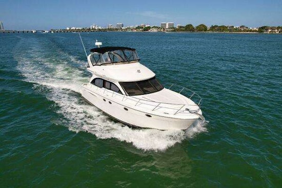 Meridian 411 Sedan Bridge Yacht For Sale