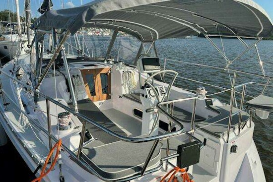 Catalina C355 Yacht For Sale