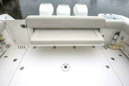Boston Whaler  Yacht For Sale
