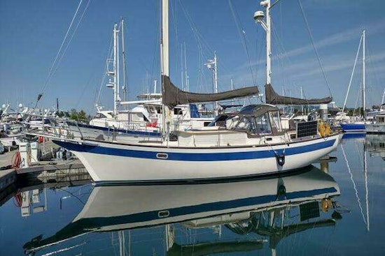 Islander Freeport Yacht For Sale