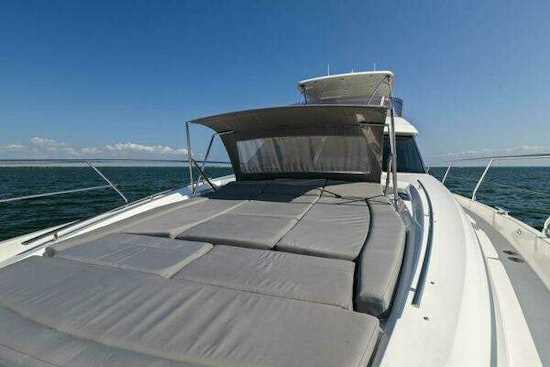 Prestige 550 Flybridge Yacht For Sale