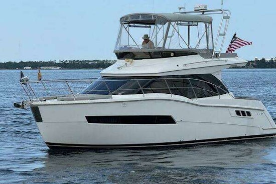 Carver C36 Command Bridge Yacht For Sale