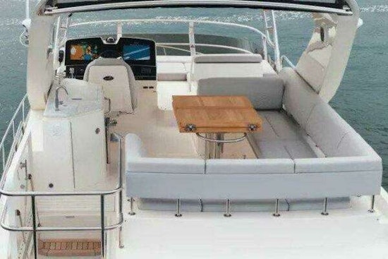 Sea Ray L550 Fly Yacht For Sale