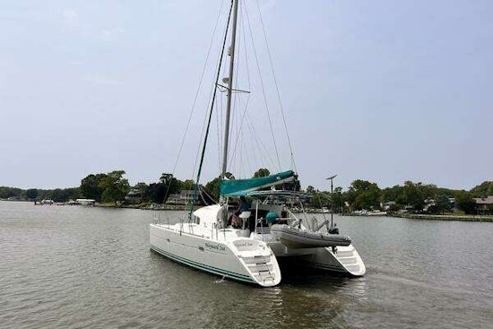 Lagoon 380 Yacht For Sale