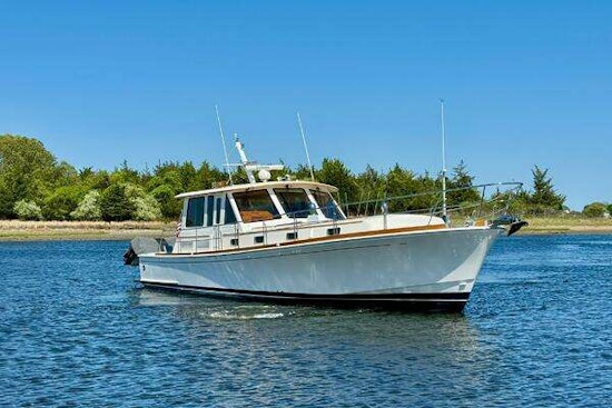 Grand Banks 49 Eastbay SX Yacht For Sale