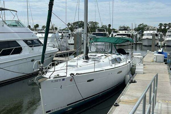 Beneteau Oceanis Yacht For Sale