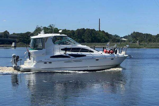 Cruisers Yachts 415 Express Yacht For Sale